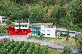 Latsch/Tarsch: Vermietete 3-Zimmerwohnung mit Keller und Garten zu verkaufen Latsch/Tarsch: Vermietete 3-Zimmerwohnung mit Keller und Garten zu verkaufen