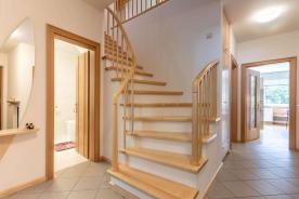 Naturns / Kompatsch: Große 3-Zimmerwohnung mit Balkon und Keller zu verkaufen Naturns / Kompatsch: Große 3-Zimmerwohnung mit Balkon und Keller zu verkaufen