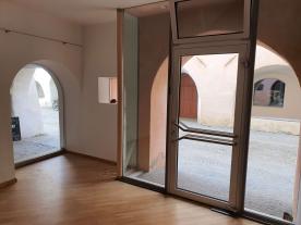 Glurns: Geschäftslokal in der Laubengasse zu vermieten Glurns: Geschäftslokal in der Laubengasse zu vermieten
