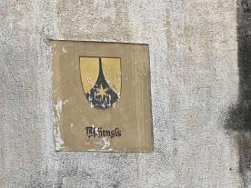 Laas/Tschengls: Wohnhaus mit Wirtschaftsgebäude zu verkaufen Laas/Tschengls: Wohnhaus mit Wirtschaftsgebäude zu verkaufen