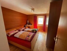 Freistehendes Wohnhaus mit Wirtschaftsgebäude in Taufers im Münstertal zu verkaufen Freistehendes Wohnhaus mit Wirtschaftsgebäude in Taufers im Münstertal zu verkaufen