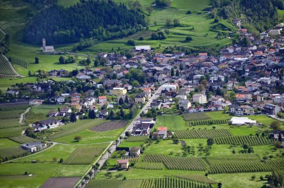 Prad am Stilfserjoch: Wohnhaus mit mehreren Wohneinheiten im Zentrum zu verkaufen Prad am Stilfserjoch: Wohnhaus mit mehreren Wohneinheiten im Zentrum zu verkaufen