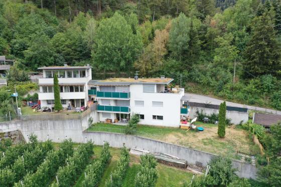 Latsch/Tarsch: Vermietete 3-Zimmerwohnung mit Garten und Keller zu verkaufen Latsch/Tarsch: Vermietete 3-Zimmerwohnung mit Garten und Keller zu verkaufen
