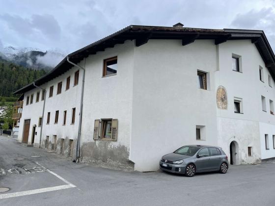 Prad am Stilfserjoch: Wohnhaushälfte in zentraler Lage zu verkaufen Prad am Stilfserjoch: Wohnhaushälfte in zentraler Lage zu verkaufen